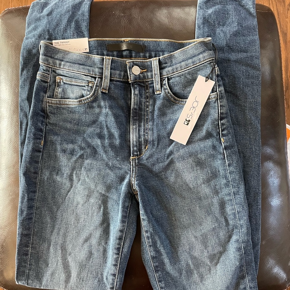 Brand new JOE’S jeans size 26 the twiggy tall high rise skinny